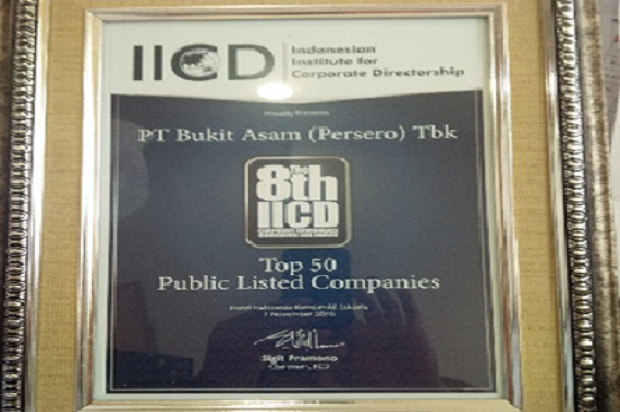 PTBA Dianugerahi Penghargaan Top 50 Public Listed Companies dari IICD