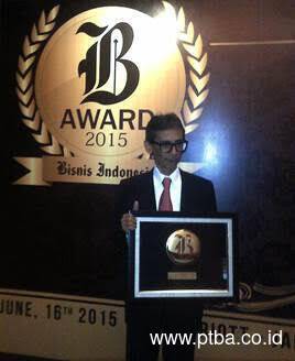 PTBA Memperoleh Penghargaan 'The Best Listed Company di Sektor Pertambanganâ€ Bisnis Indonesia Award 2015