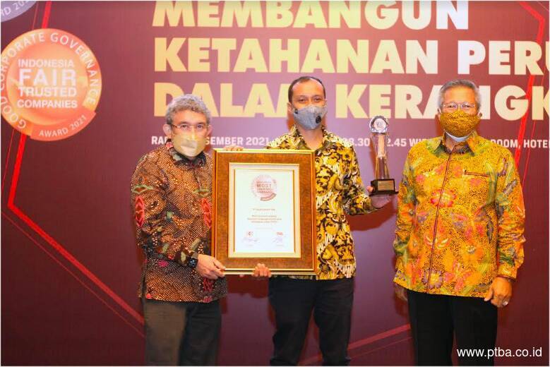 Bukit Asam Raih Penghargaan Most Trusted Company Dalam Corporate Governance Perception Index (CGPI) Award 2021