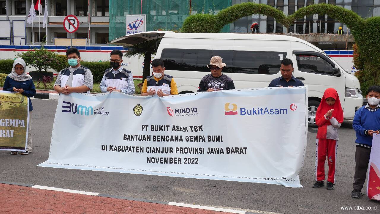 PTBA Kirim Tim dan Donasi untuk Bantu Korban Gempa di Cianjur
