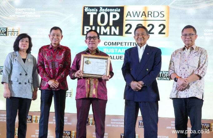 PTBA Borong 3 Penghargaan di ajang Top BUMN Awards 2022