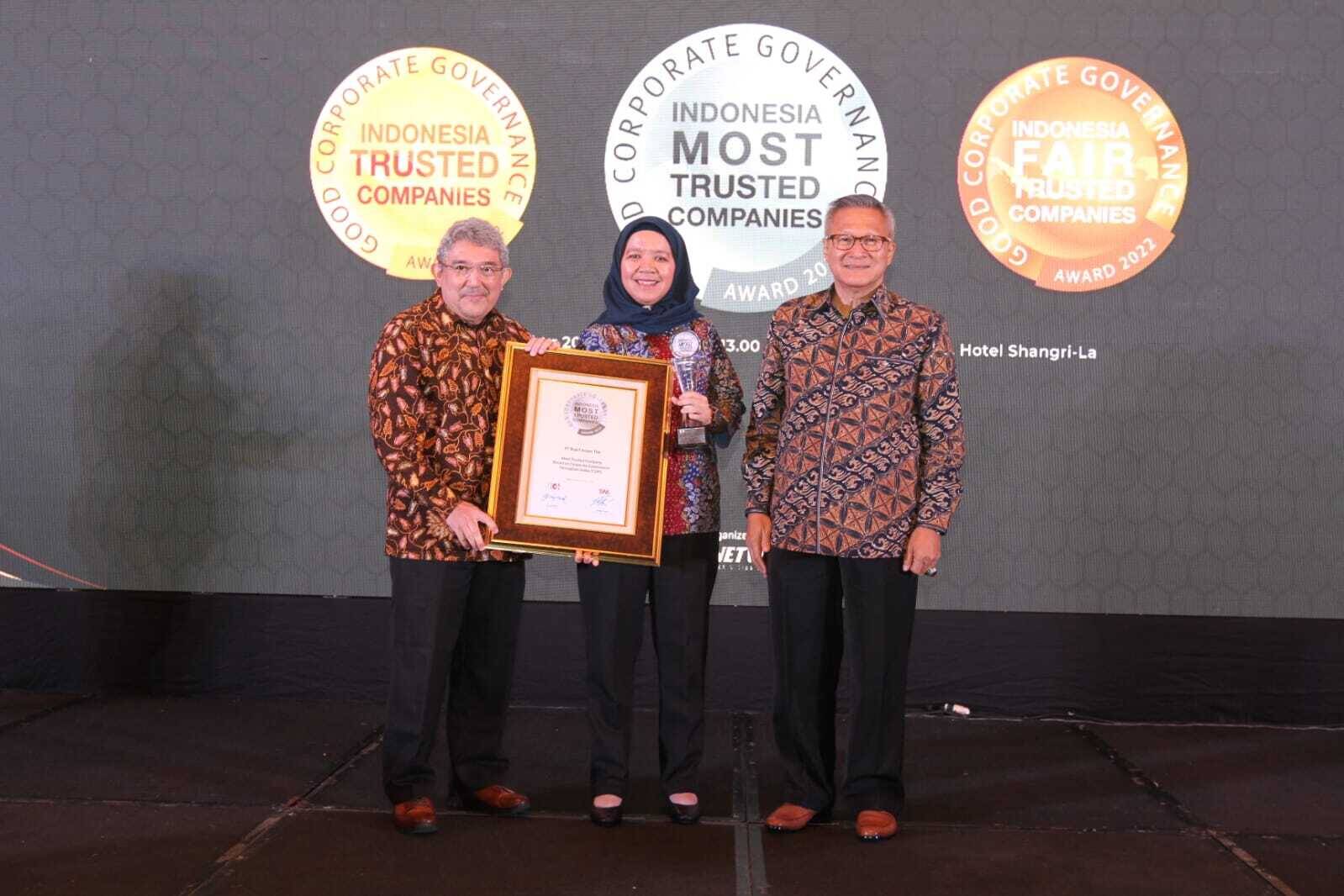 Bukit Asam Raih Predikat Indonesia Most Trusted Company