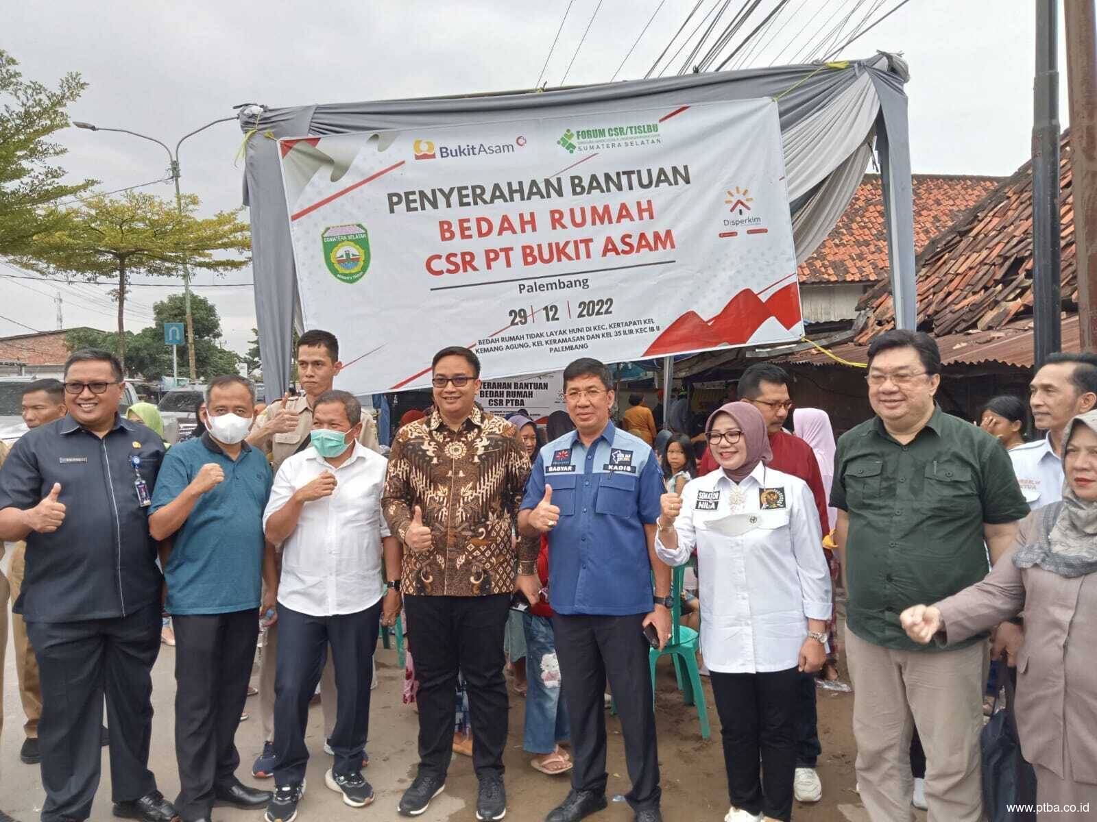 PTBA Beri Bantuan Bedah Rumah untuk 4 Unit Hunian Tak Layak Huni