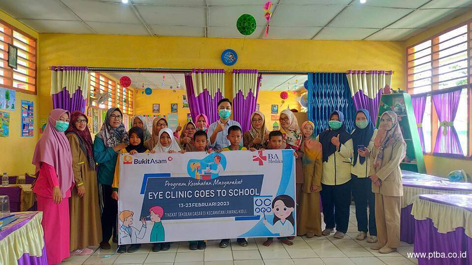 Bukit Asam Gelar Pengobatan Mata Gratis untuk 1.000 Siswa SD
