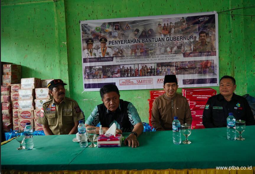 Gerak Cepat PTBA Bantu Korban Bencana Banjir di Muara Enim dan Lahat