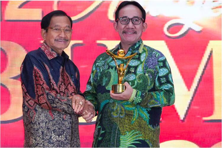 Arsal Ismail Raih Penghargaan The Best CEO Strategic Orientation