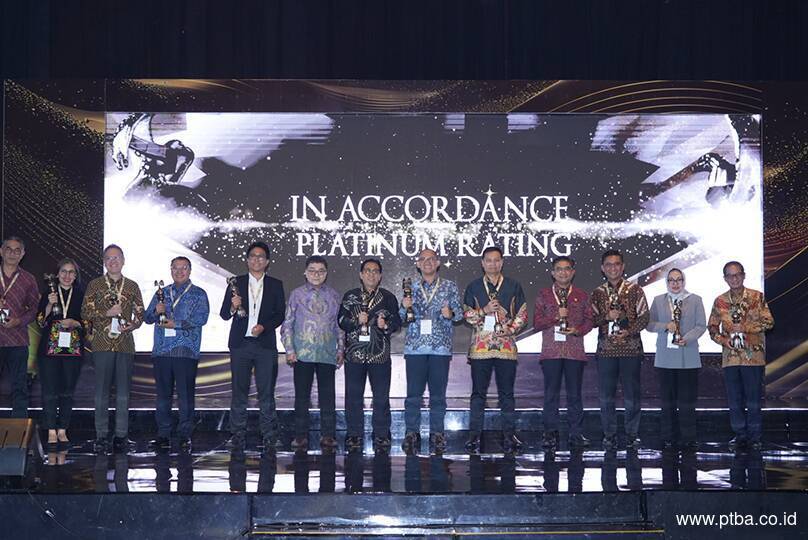 Bukit Asam (PTBA) Raih Platinum di Asia Sustainability Reporting Rating 2023