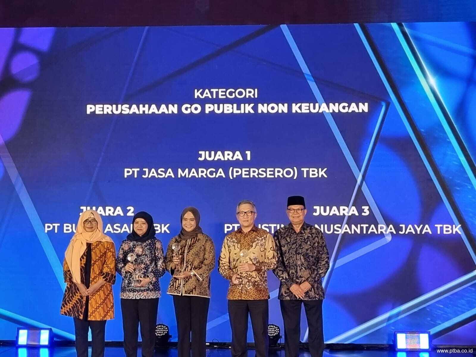 Bukit Asam (PTBA) Raih Annual Report Award 2022