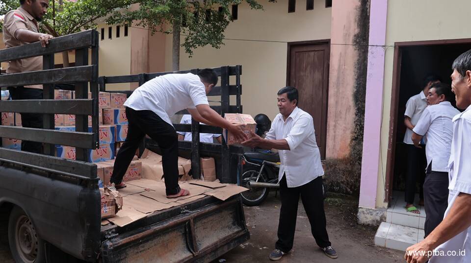 Bukit Asam (PTBA) Beri Bantuan untuk Korban Banjir di Sumsel