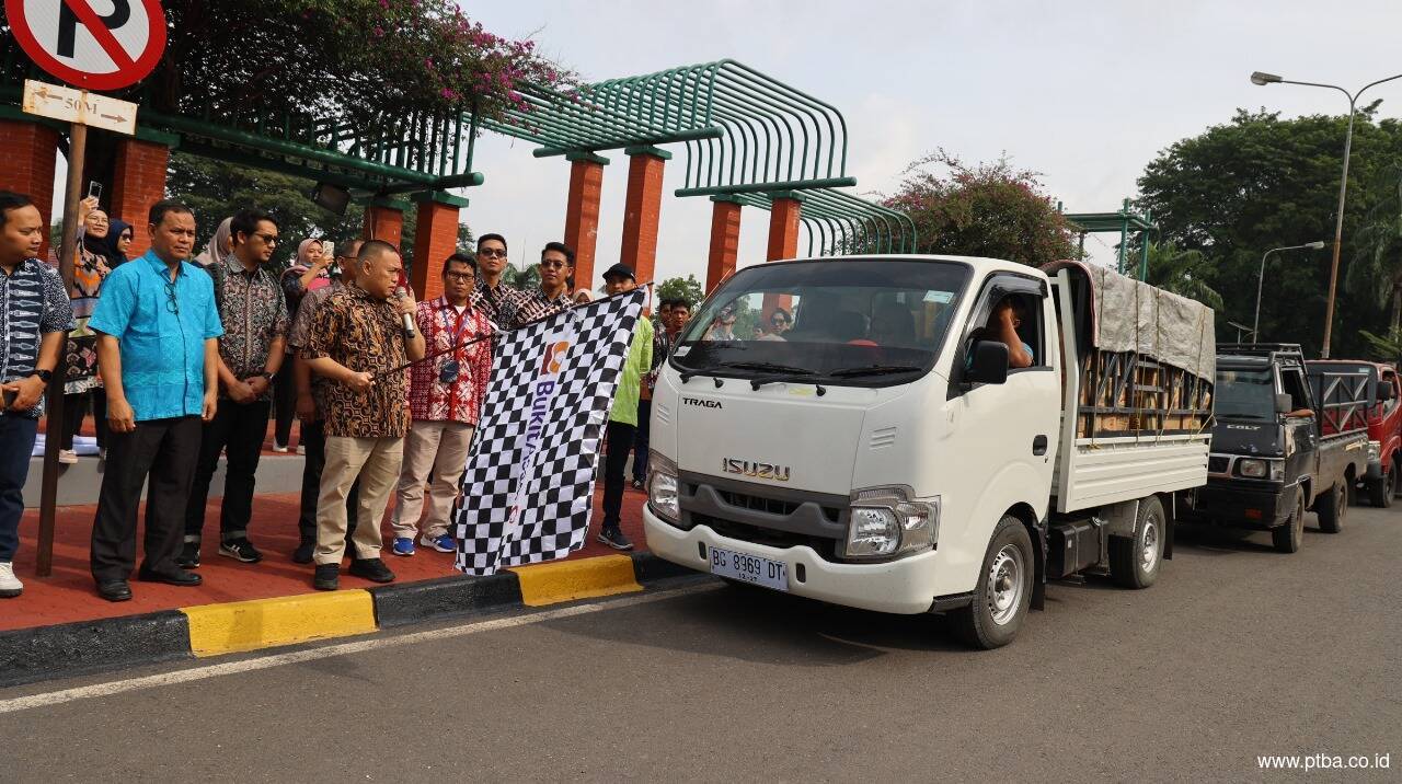 Sambut Bulan Ramadan, Bukit Asam (PTBA) Salurkan 10.000 Paket Sembako