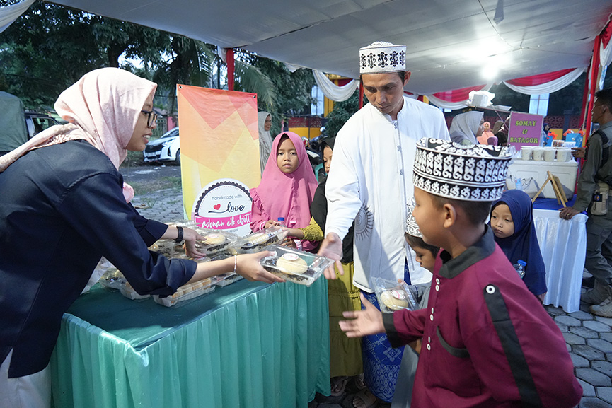 For BUMN Ramadan Safari 2024, Bukit Asam (PTBA) Provides 1,000 Inexpensive Basic Food Packages