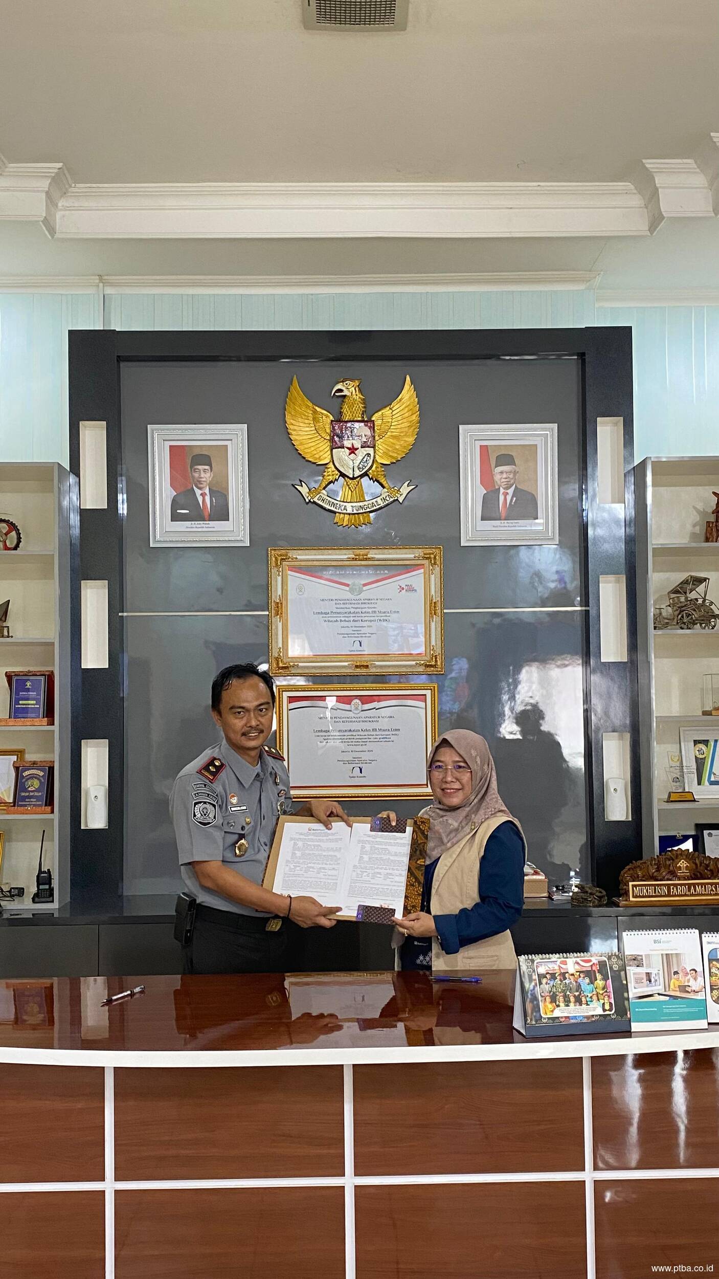 Bukit Asam (PTBA) Serahkan Bantuan Kendaraan untuk Lapas Kelas IIB Muara Enim