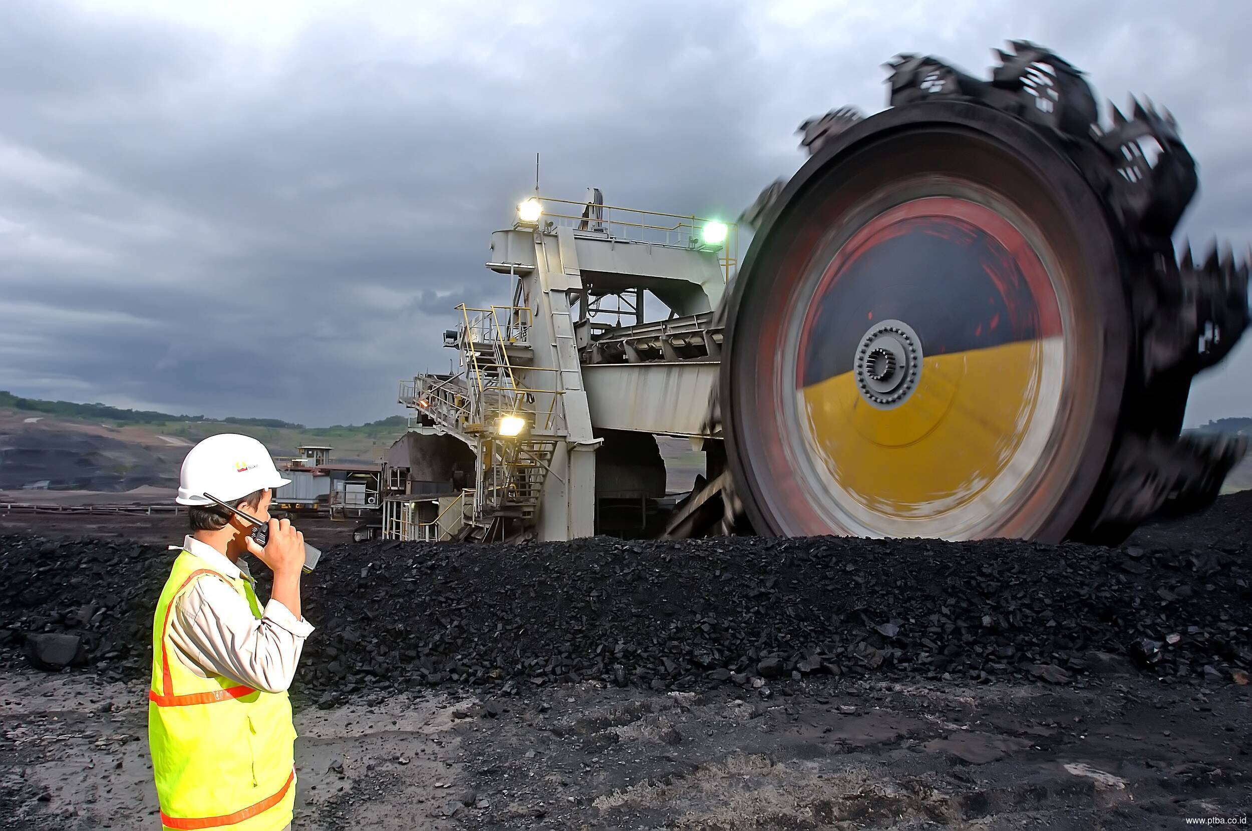 PTBA TARGETS 30 PERCENT GROWTH OF COAL PRODUCTION