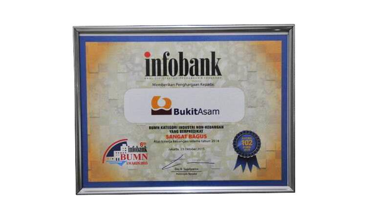 PTBA Raih Penghargaan BUMN SANGAT BAGUS di InfoBank BUMN AWARD 2015