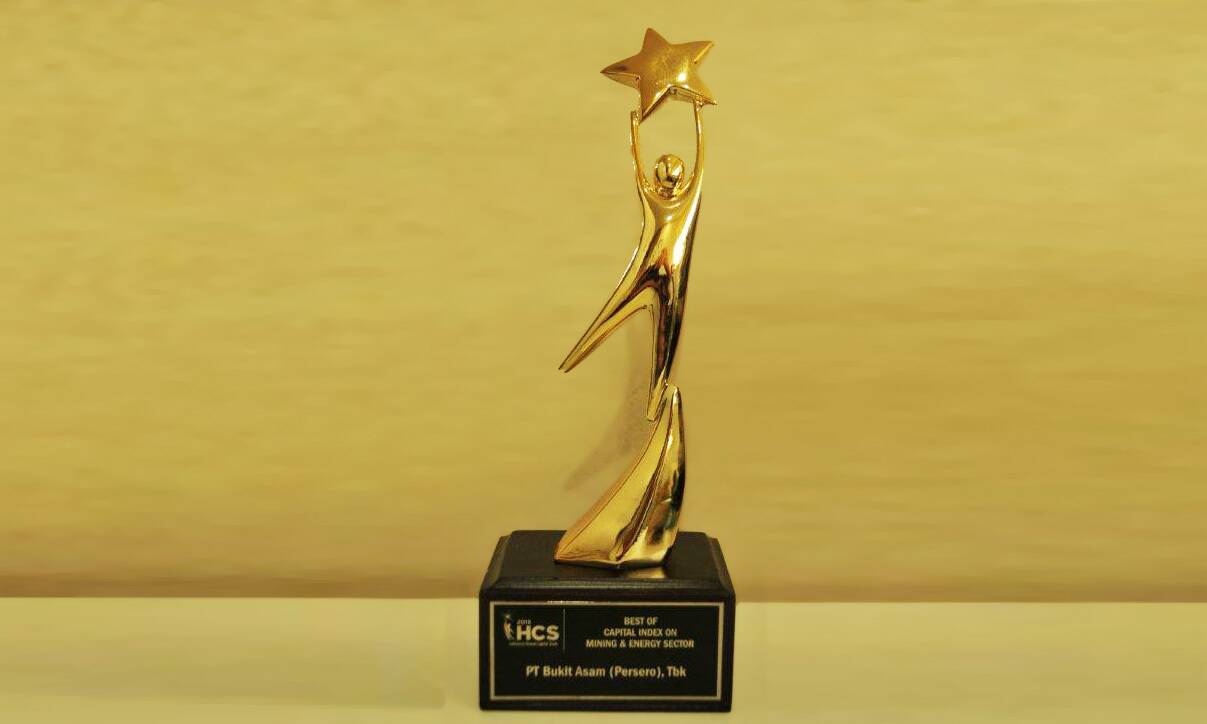 PTBA Memperoleh Penghargaan The BEST OF HUMAN CAPITAL INDEX di Sektor Pertambangan dan Energi