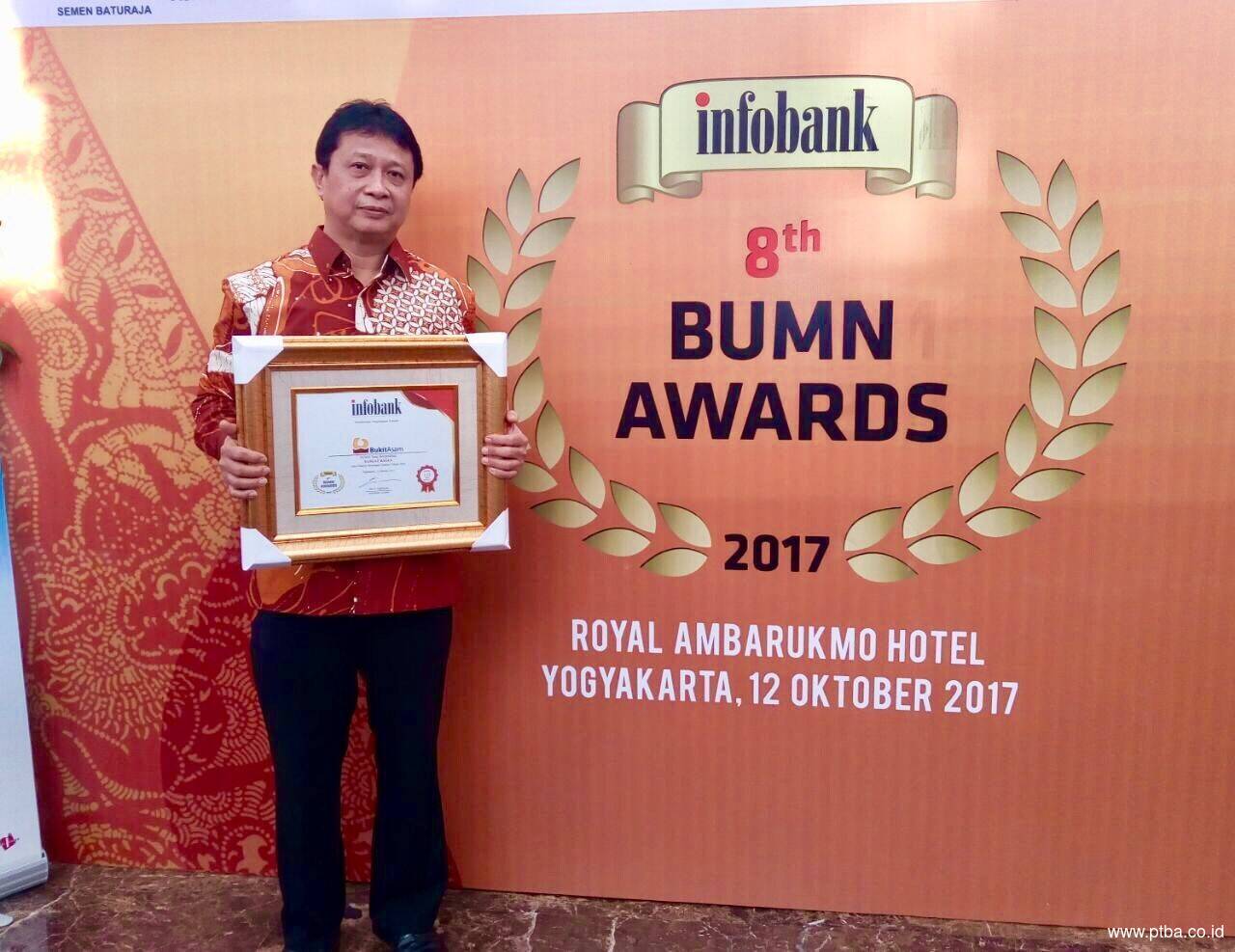 PTBA Raih Predikat Sangat Bagus dari Infobank BUMN Awards 2017