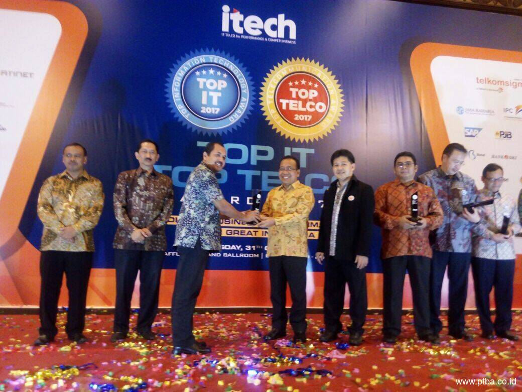 Sukses Mengoptimalkan Pemanfaatan IT PTBA Raih Penghargaan TOP IT 2017