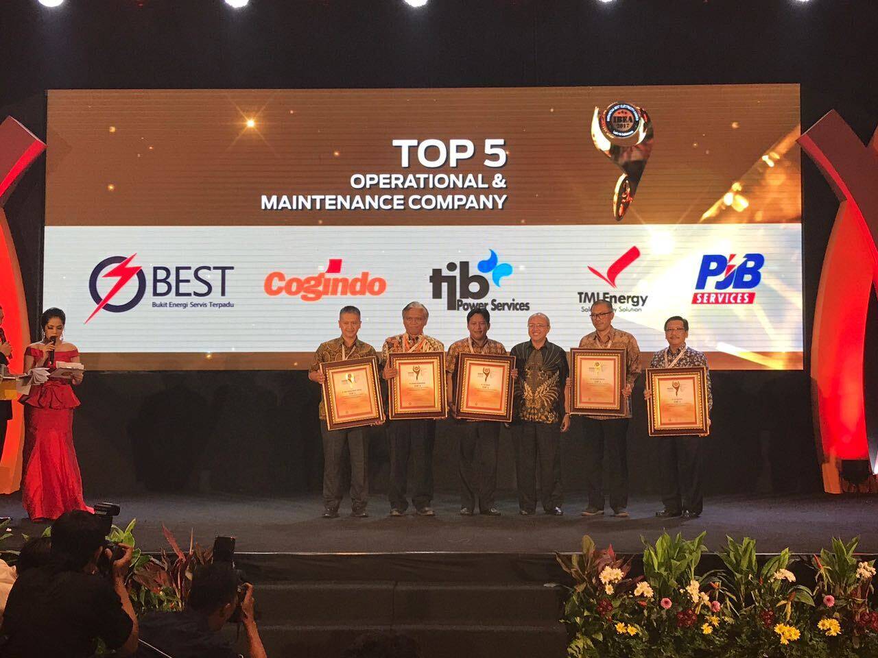 Anak Usaha Bukit Asam Raih Penghargaan dalam Indonesia Best Electricity Award 2017