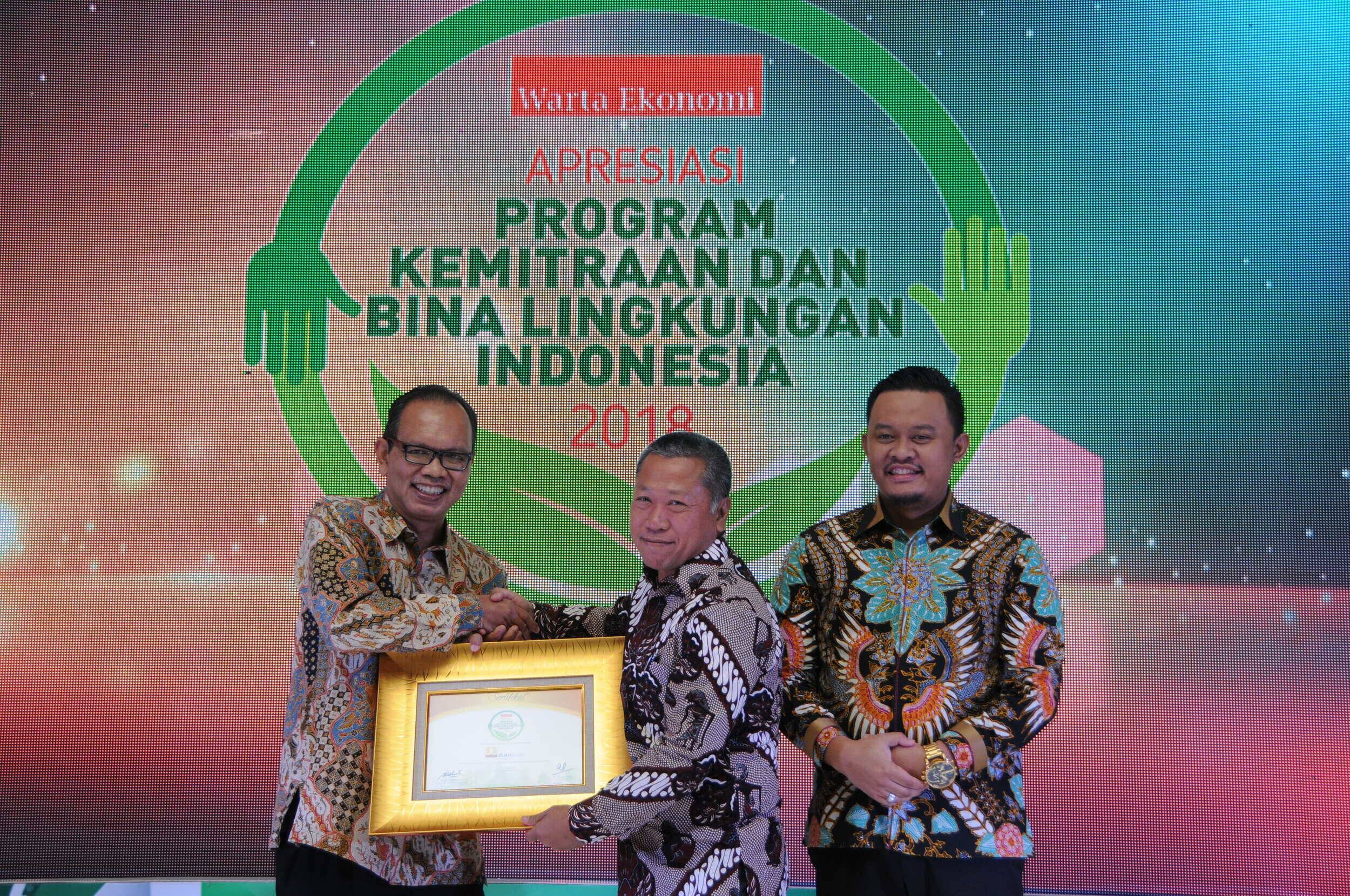 PTBA Raih Penghargaan sebagai Best Partnership Program Community Development 