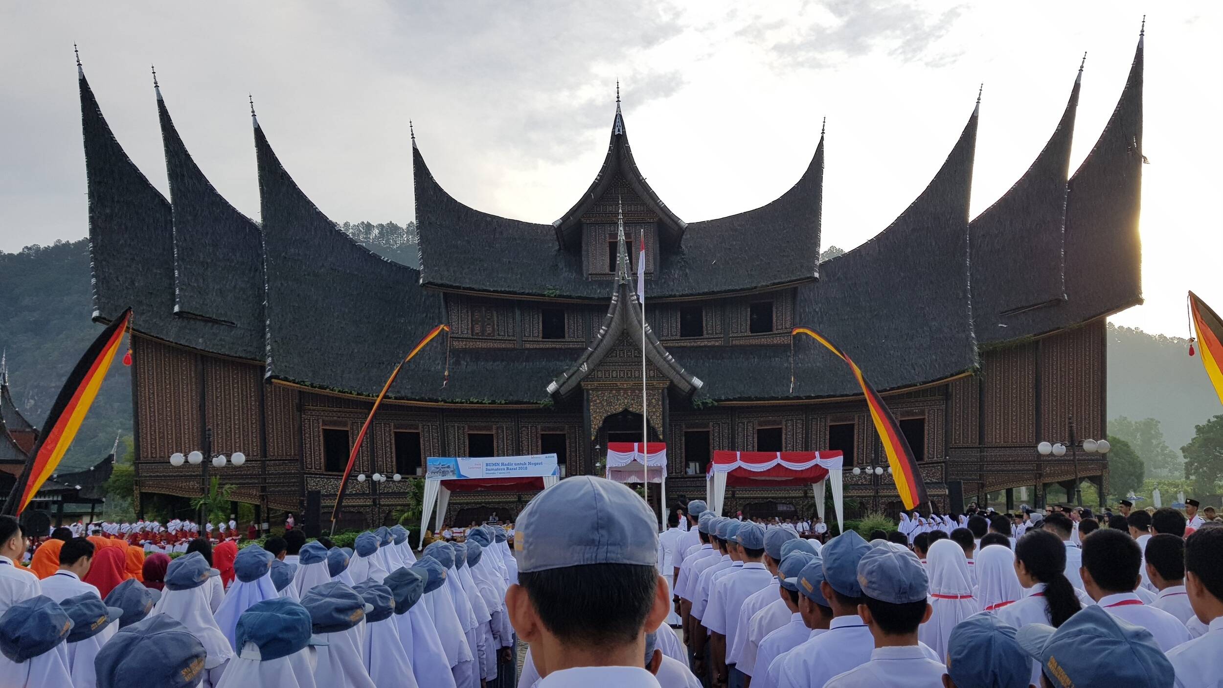 Pertama Kali Upacara HUT RI Diselenggarakan di Istana Pagaruyung