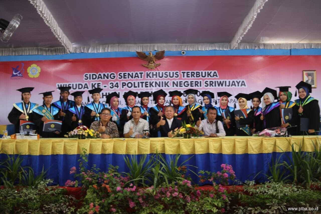 POLSRI Wisuda Penerima Beasiswa Bidiksiba PTBA