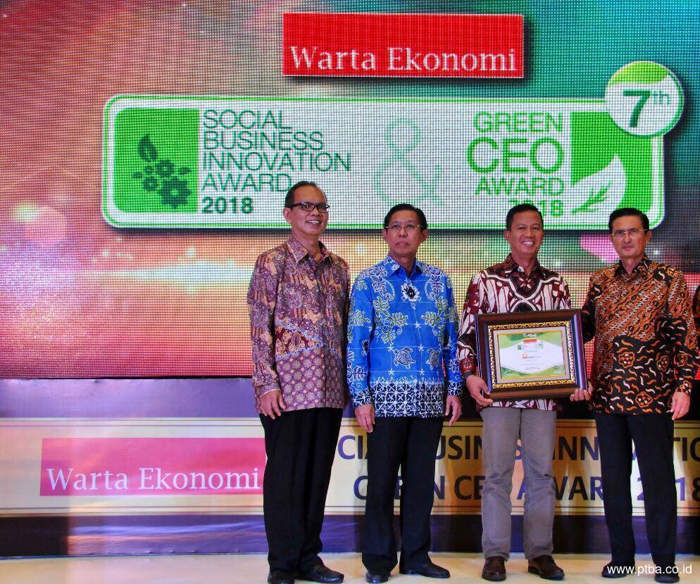 PTBA Raih Green CEO 2018 Kategori Coal Mining