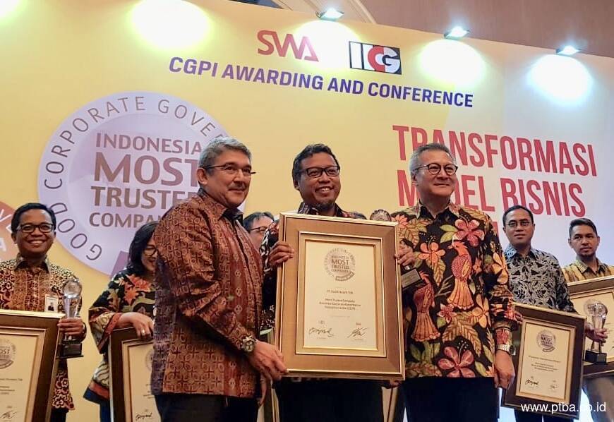 PTBA Raih Penghargaan Good Corporate Governance Award 2018