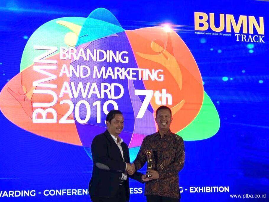 Bukit Asam Raih Penghargaan BUMN Branding & Marketing Award 2019