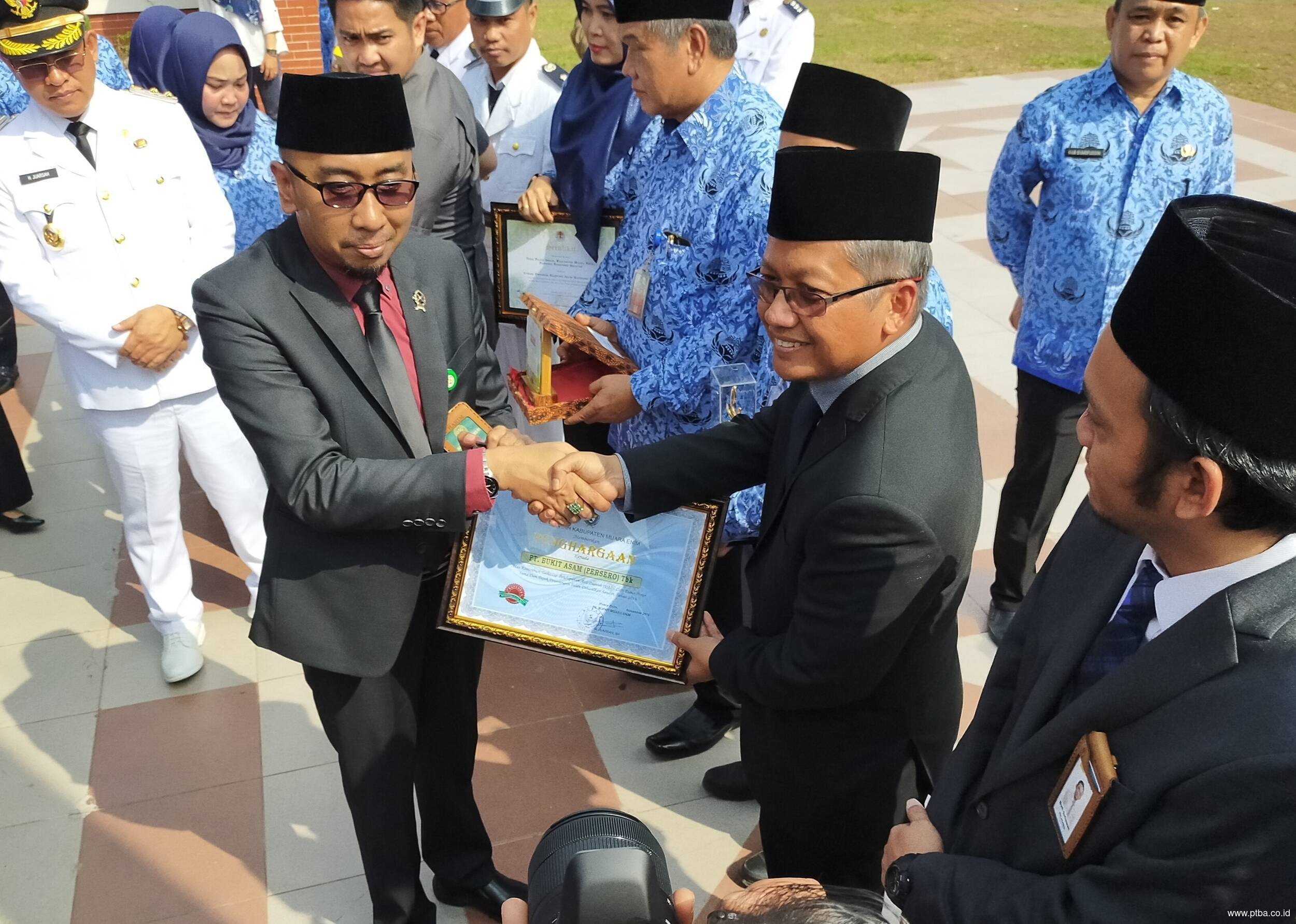 Bukit Asam Raih Penghargaan dari Pemerintah Kabupaten Muara Enim