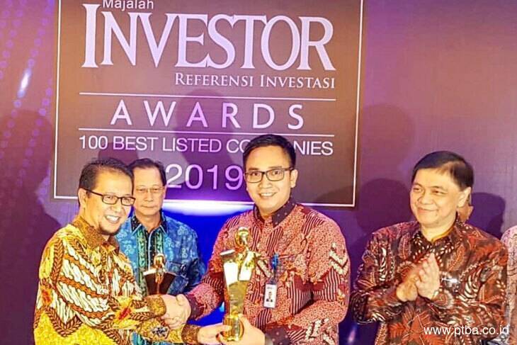 Bukit Asam Raih Penghargaan TOP Performance Listed Companies 2019