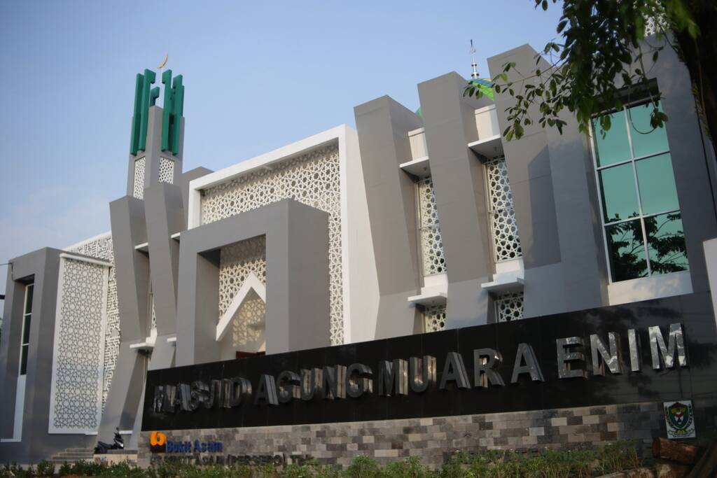 PTBA Serahkan Masjid Agung Muara Enim kepada Pemerintah Kabupaten Muara Enim