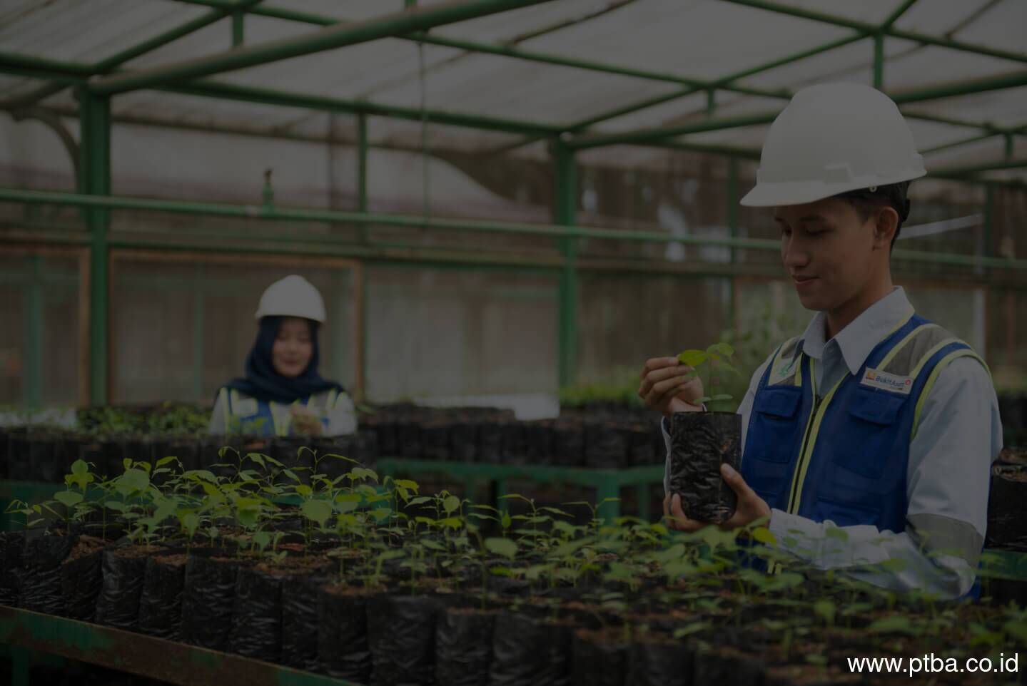 Perusahaan Energi Kelas Dunia<br>yang Peduli Lingkungan